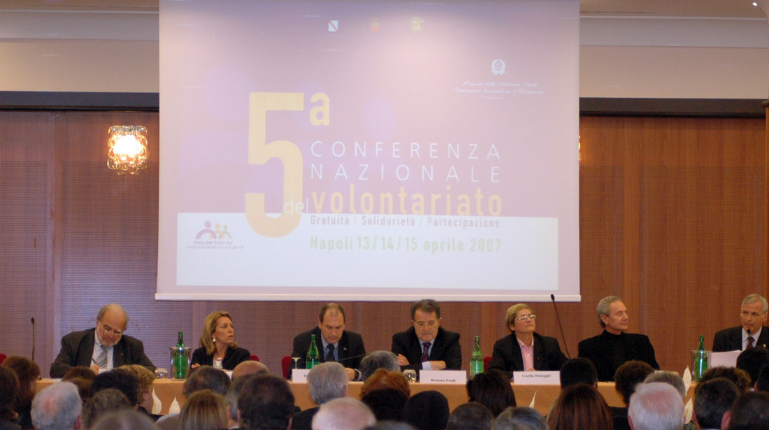 conferenza volontariato prodi